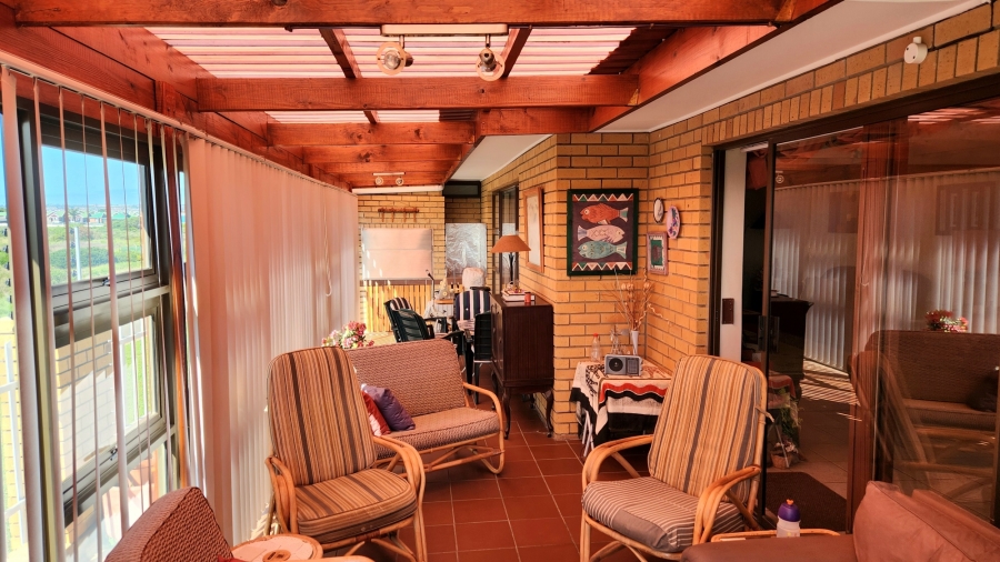 3 Bedroom Property for Sale in Hartenbos Central Western Cape